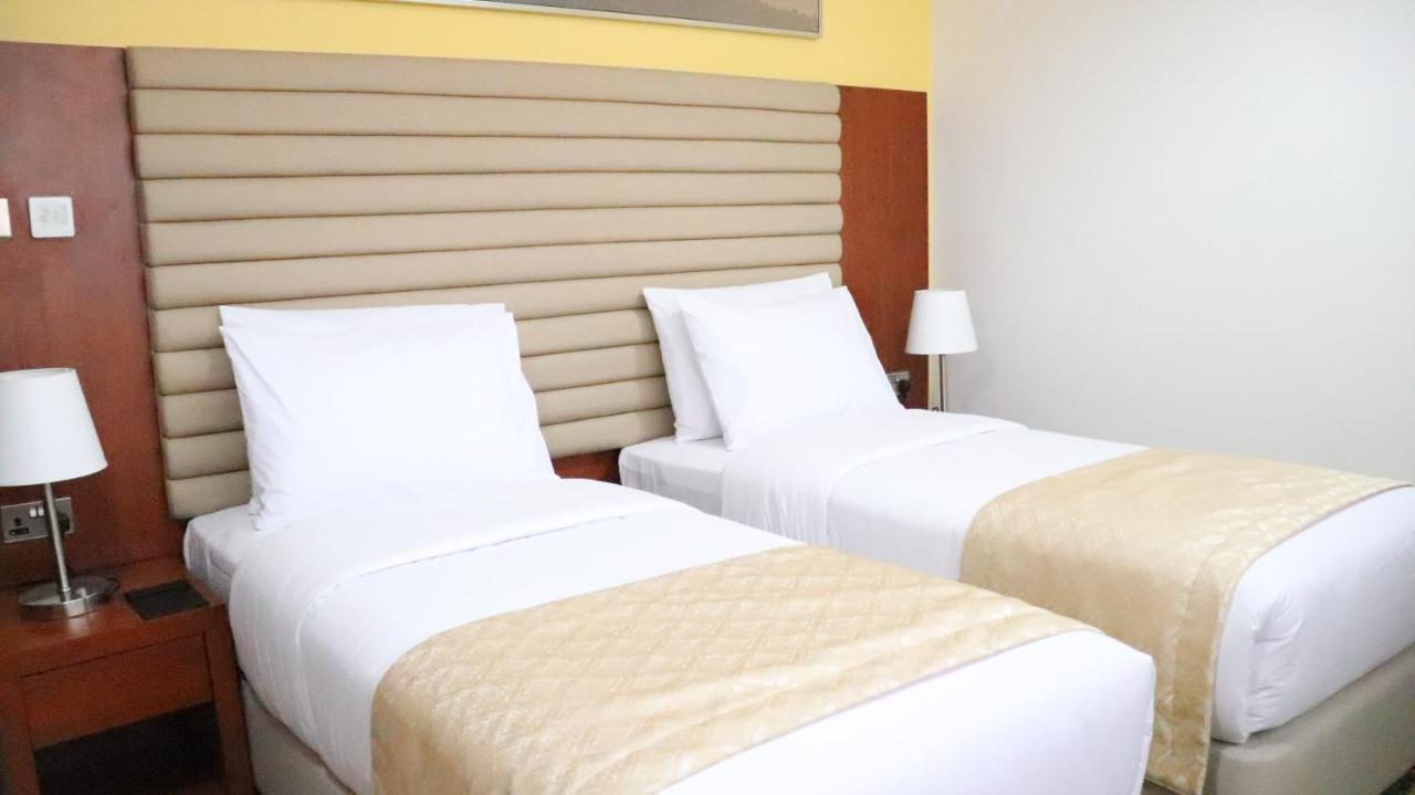 Al Riyadh Hotel Apartments Abu Dhabi Exterior foto
