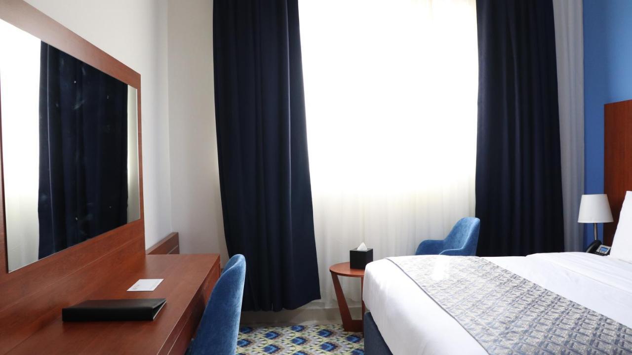 Al Riyadh Hotel Apartments Abu Dhabi Exterior foto