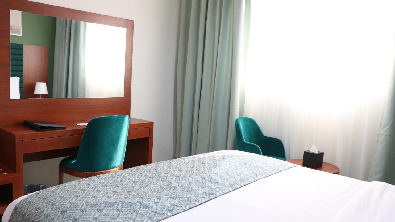 Al Riyadh Hotel Apartments Abu Dhabi Exterior foto