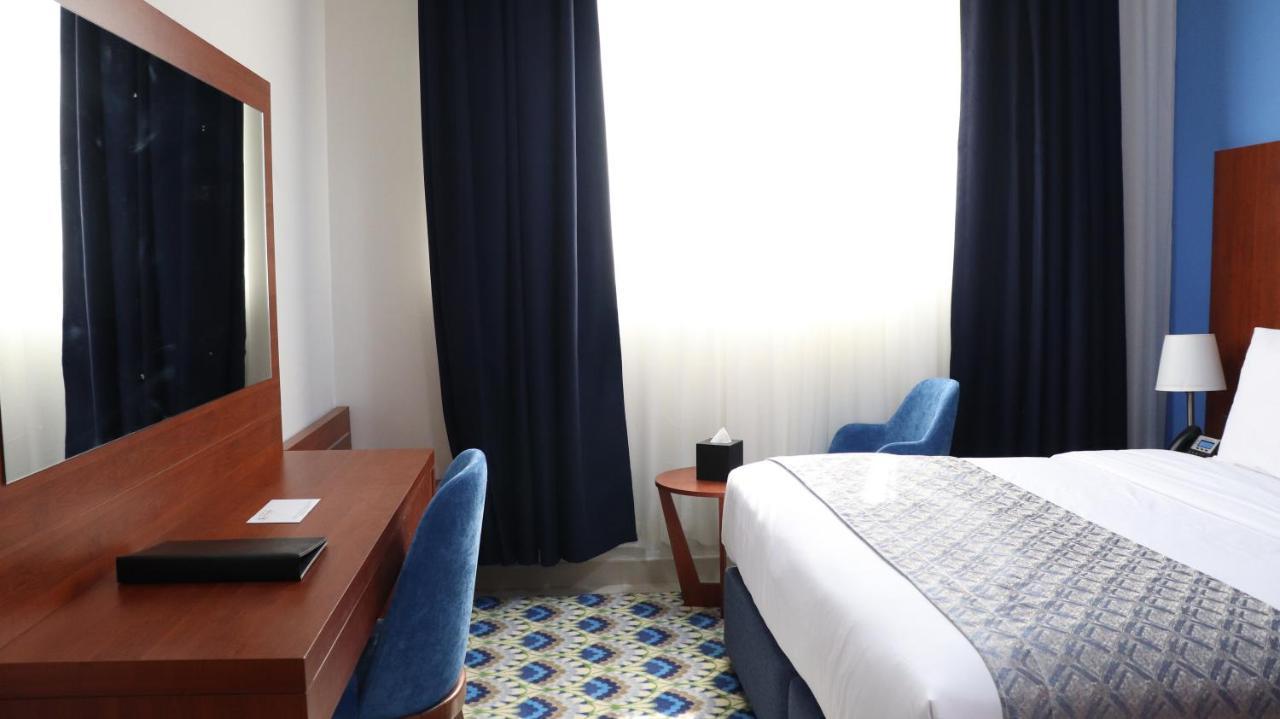 Al Riyadh Hotel Apartments Abu Dhabi Exterior foto